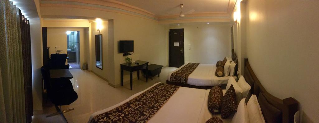 Hotel The Nagpur Ashok Zewnętrze zdjęcie